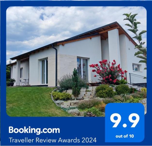 White Column House Apartamento Diosd Exterior foto